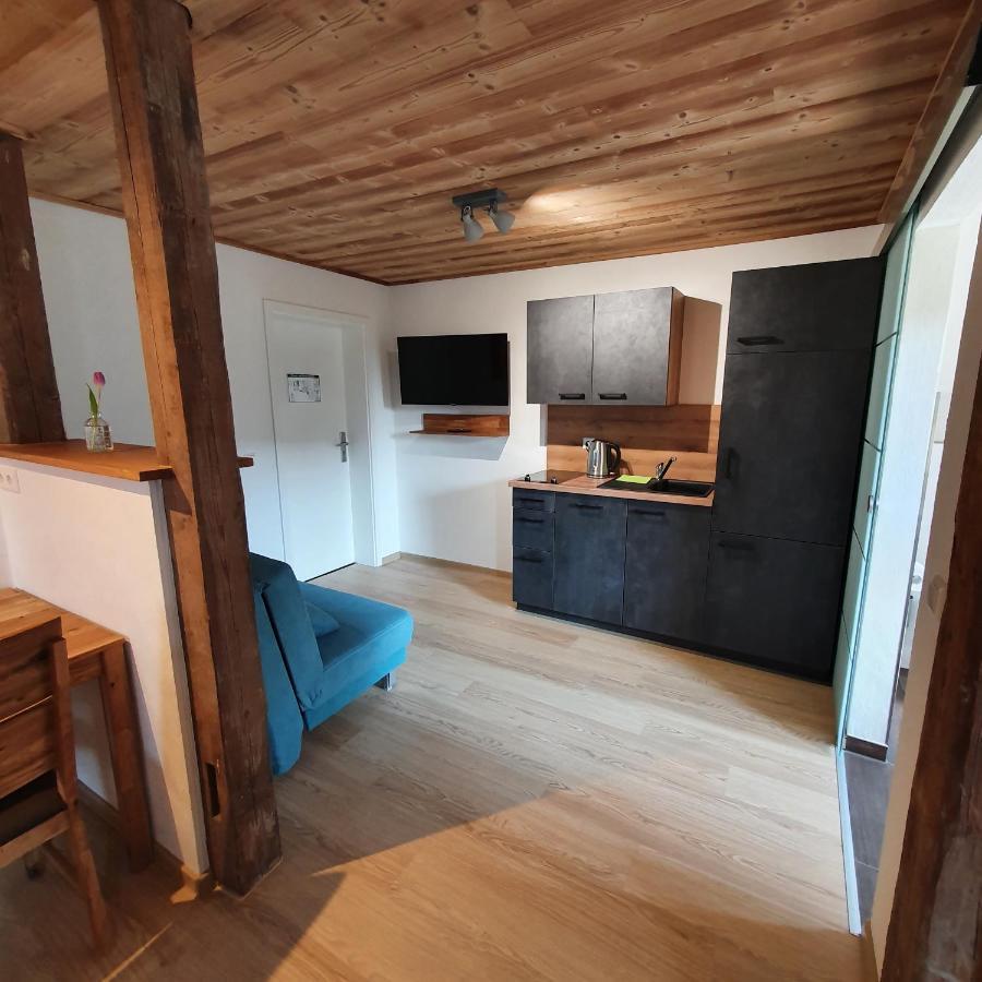 Alte Backstube - Ferienwohnung Hüttenstube und Ferienzimmer Auszeit Erkenbrechtsweiler Exterior foto