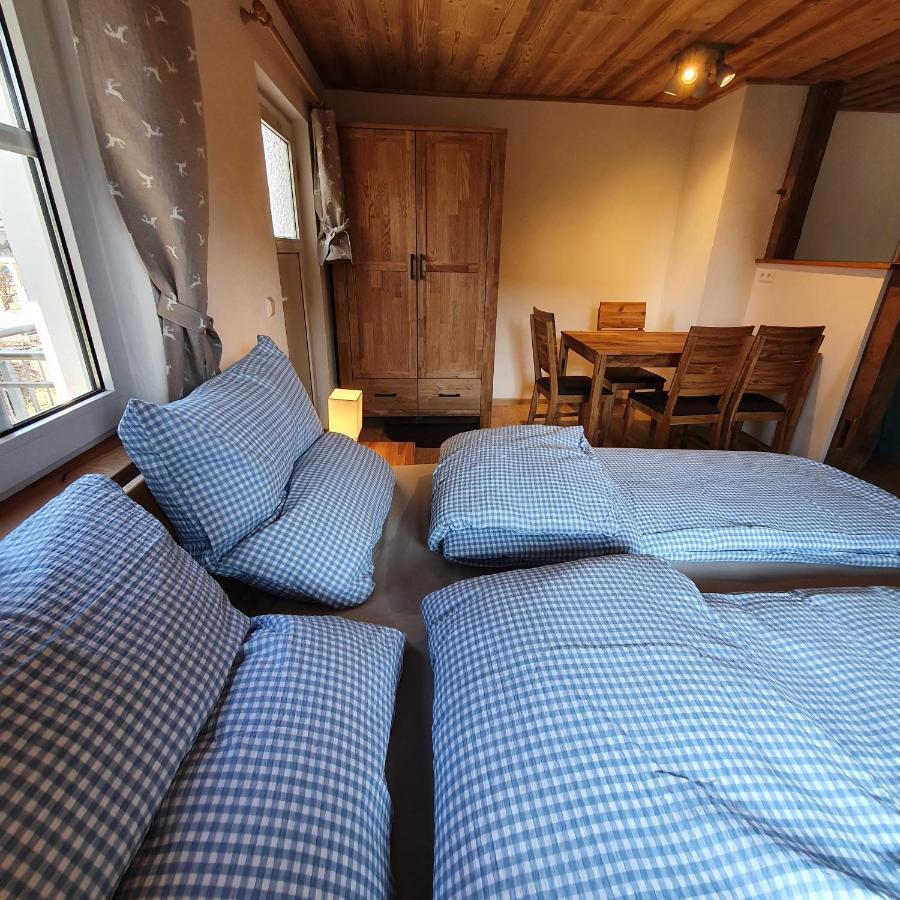 Alte Backstube - Ferienwohnung Hüttenstube und Ferienzimmer Auszeit Erkenbrechtsweiler Exterior foto